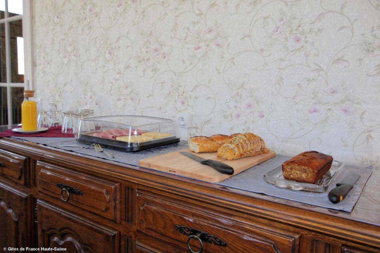 Au Fil Du Temps Bed and Breakfast Fougerolles-Saint-Valbert Exterior foto
